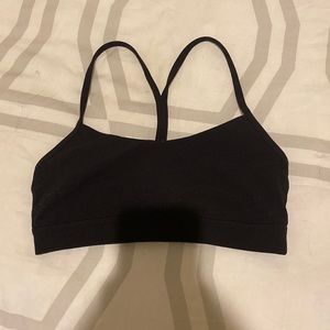 lululemon flow Y bra in black, size 6